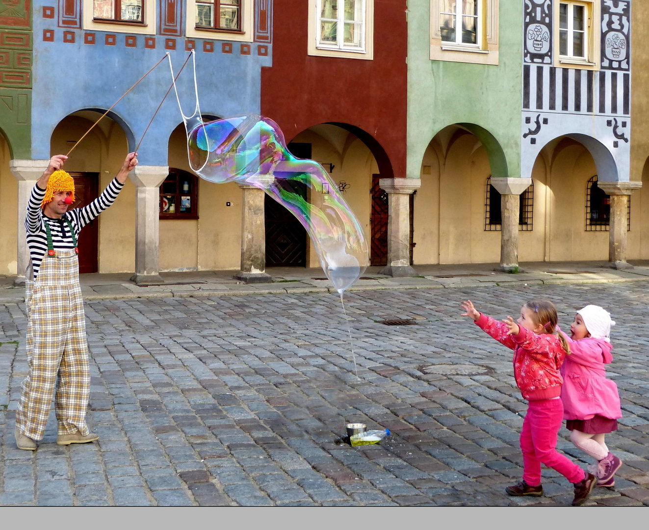 Bunt schillernder Kinderspaß