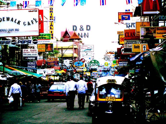 Bunt und grell: Khaosan Road