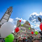 Bunte Ballons am Rathausplatz