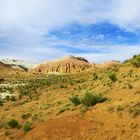 Bunte-berge in Kasachstan Landschaft  Nationalpark Altyn Emel Tahl bunte Berge Stepensträucher