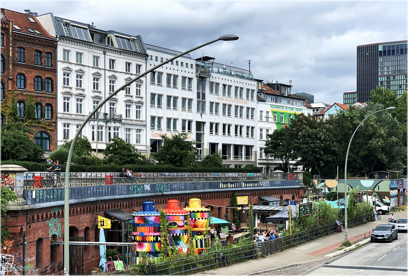 Bunte Brauerei-Tanks