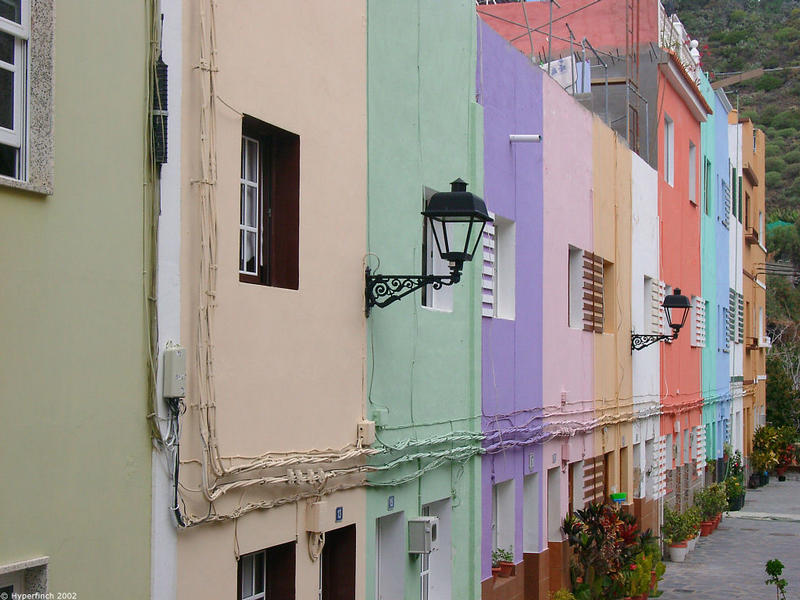 Bunte Gasse in Tazacorte, La Palma