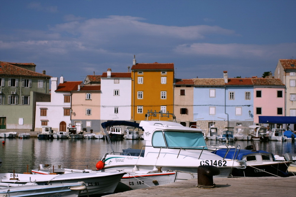 Bunte Häuschen in Cres