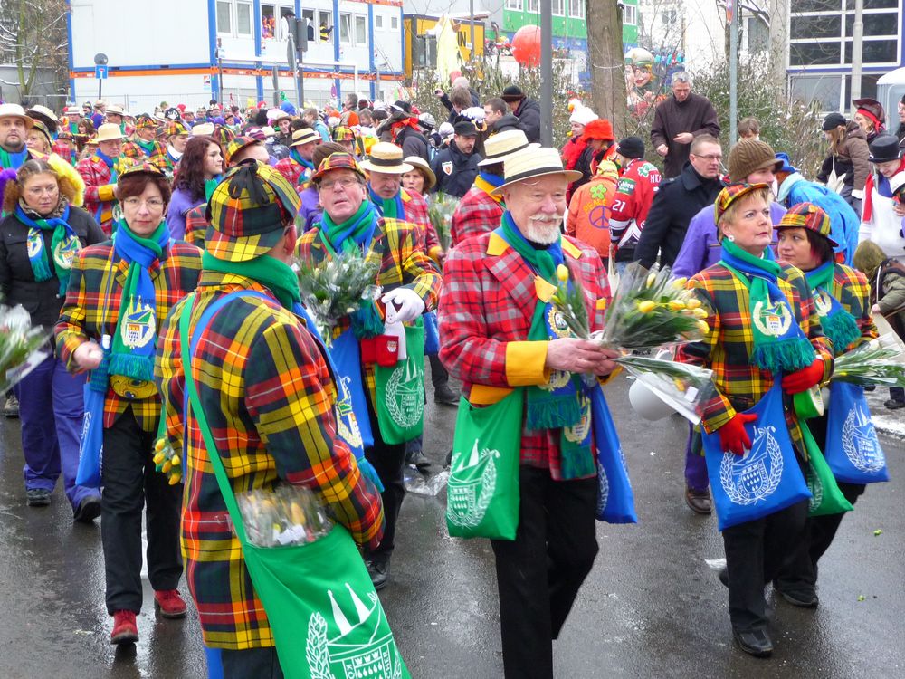 Bunte Karnevalsgruppe