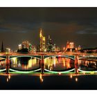 Bunte Lichter der Skyline