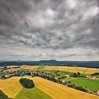 Bunte Sommerlandschaft mit Wolkenstimmung