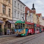 Bunte Straßenbahnen am Altmarkt