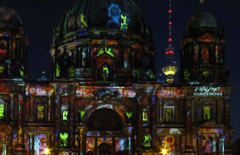 Bunte Trolle im Berliner Dom