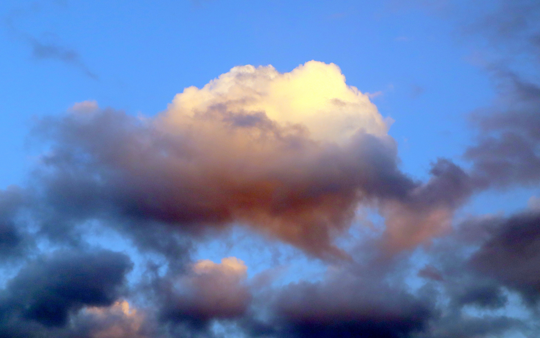 bunte Wolken