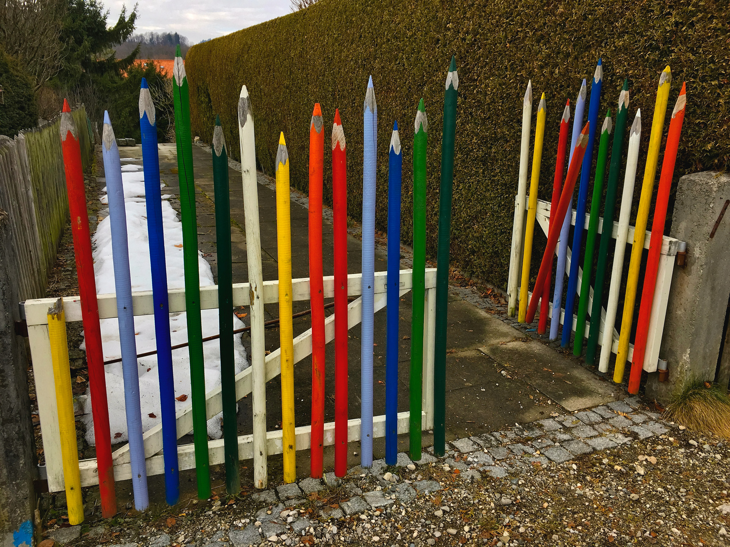 Bunter Gartenzaun in Bad Tölz