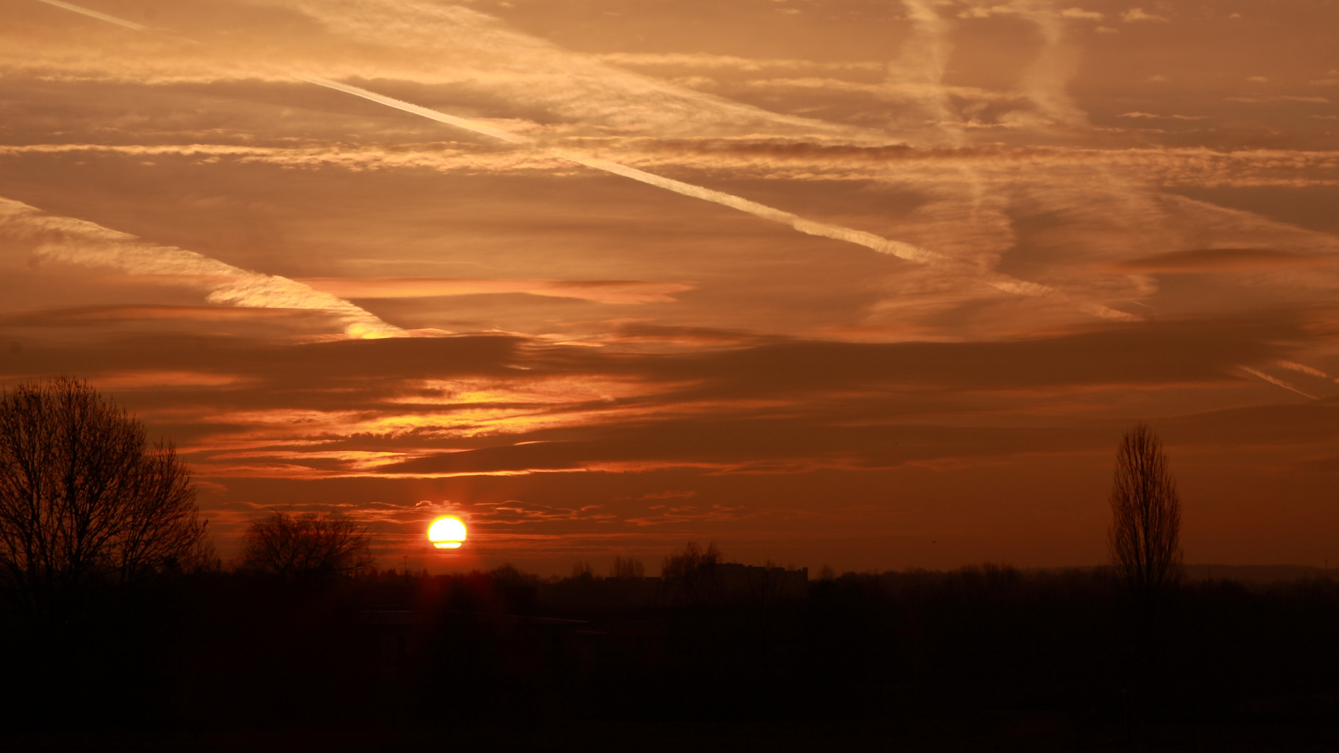 Bunter Himmel über dem Ruhrgebiet