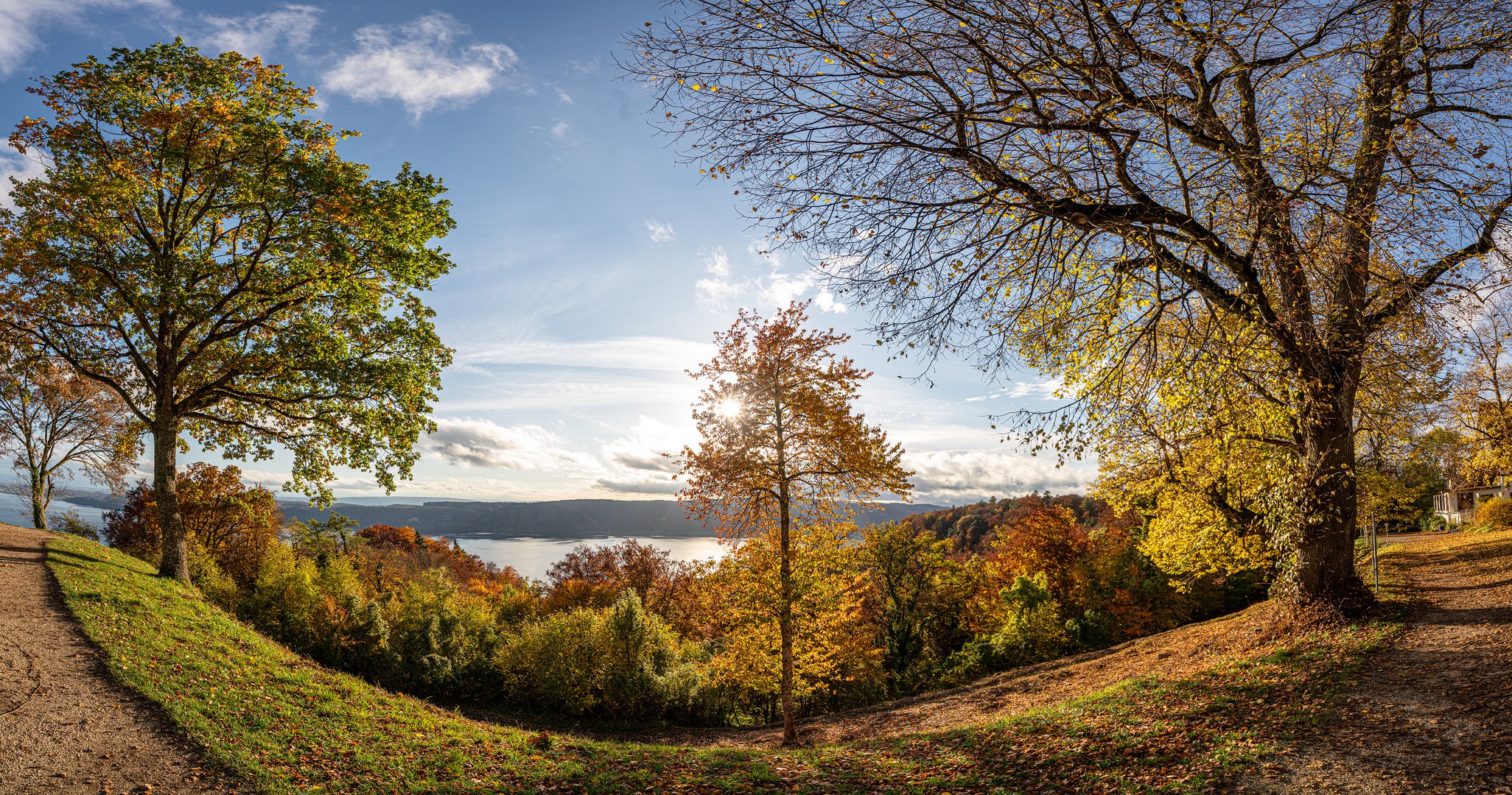 Bunter Oktober am See