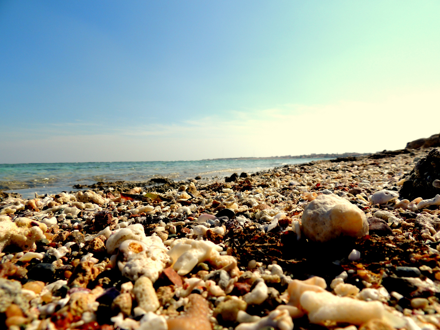 Bunter Steinstrand EL Quesir