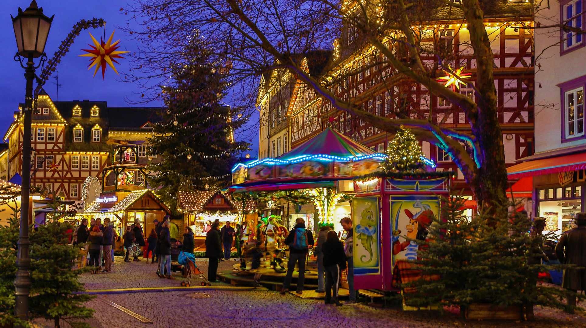 Bunter Weihnachtsmarkt