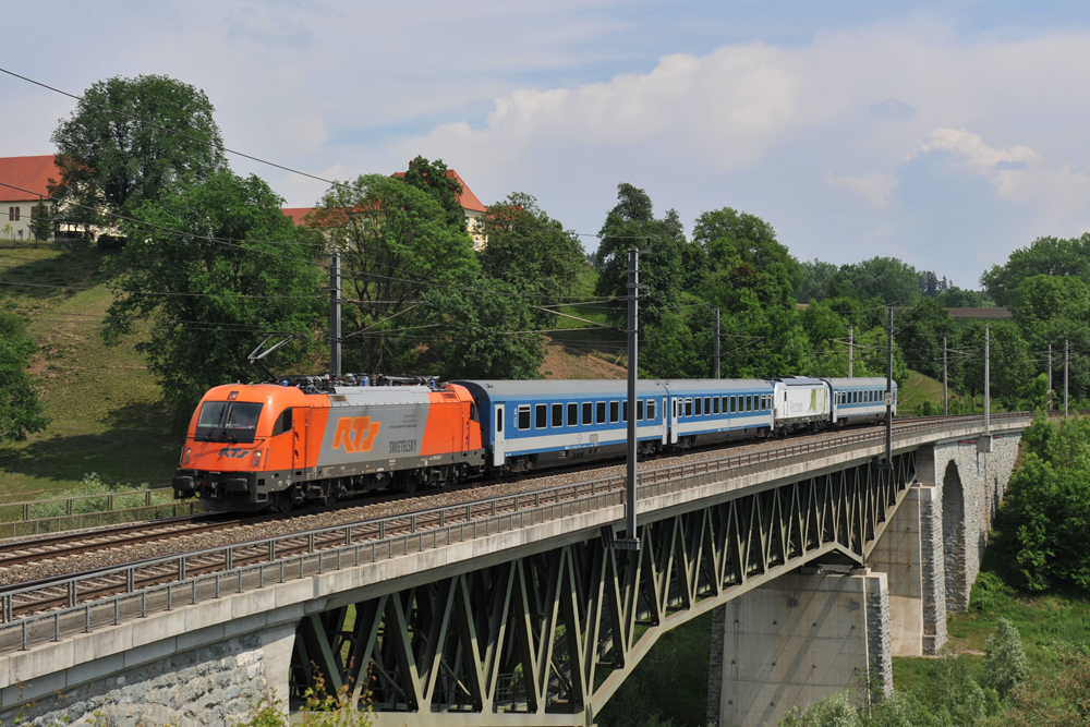 Buntes am Taggenbrunner Viadukt