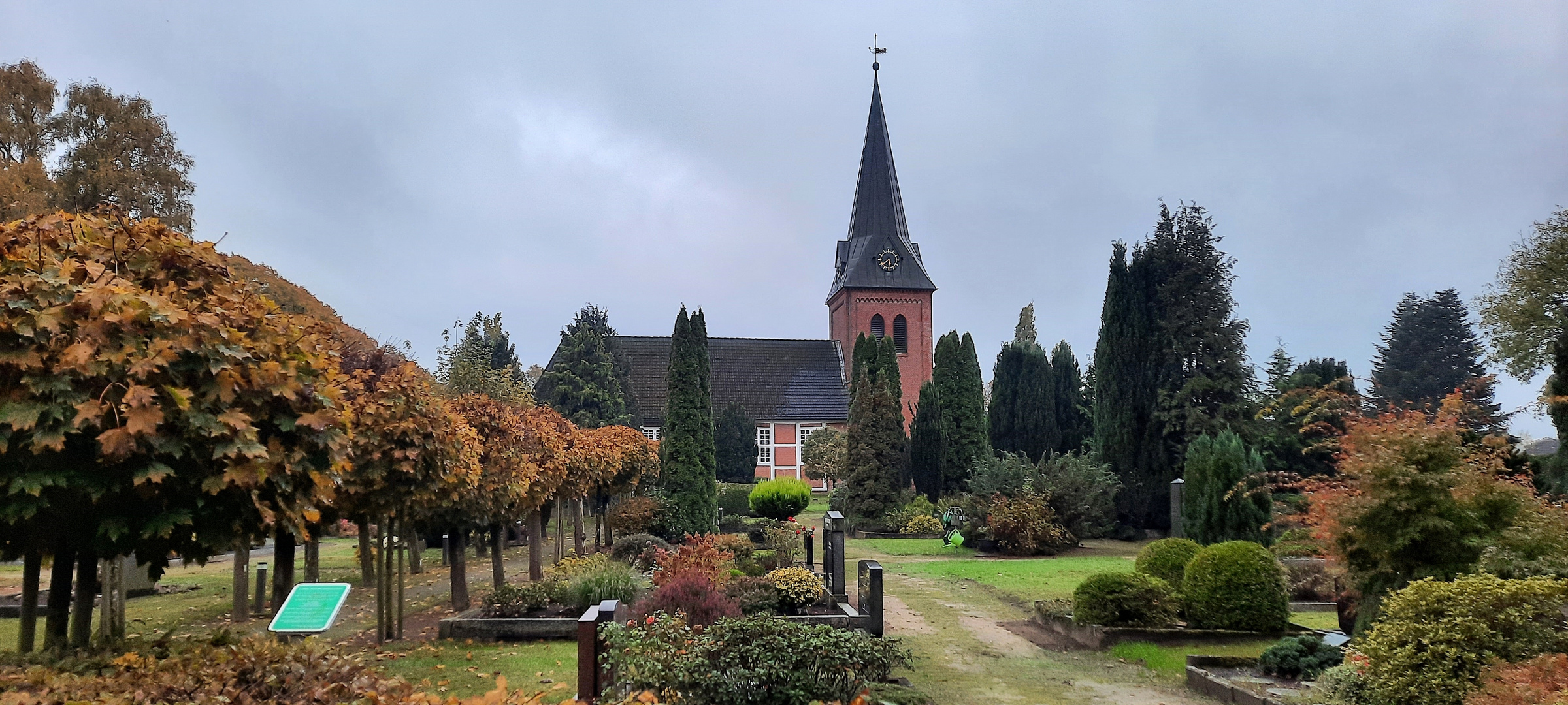 Buntes auf dem Friedhof ..