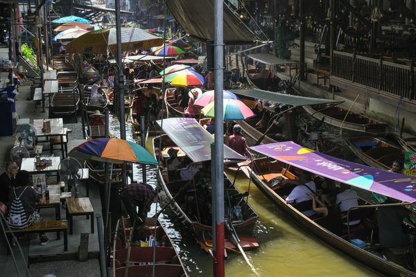 ...buntes Treiben...