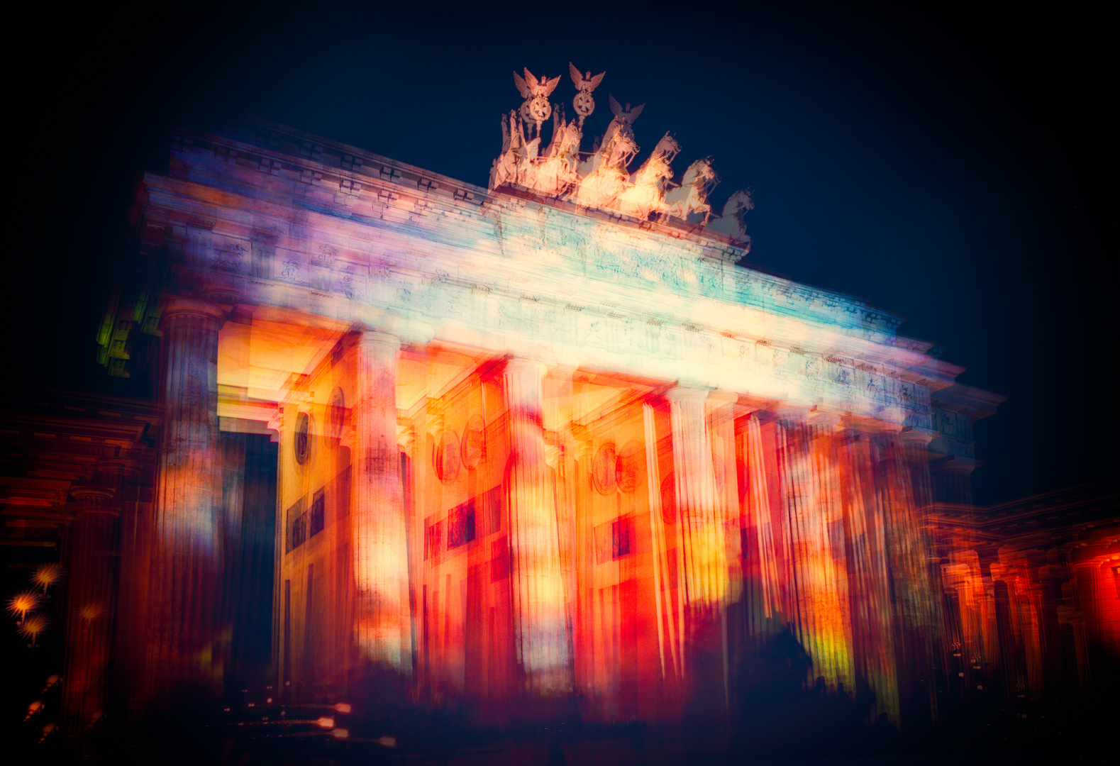 Buntes treiben am Brandenburger Tor