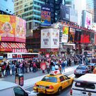 Buntes Treiben am Broadway