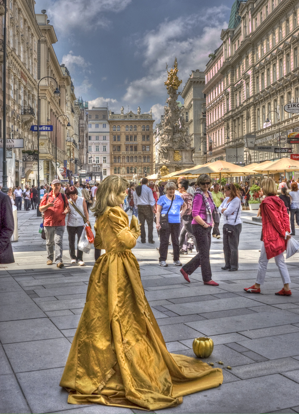 buntes Treiben am Graben