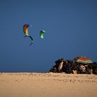 Buntes Treiben am Strand von Corralejo