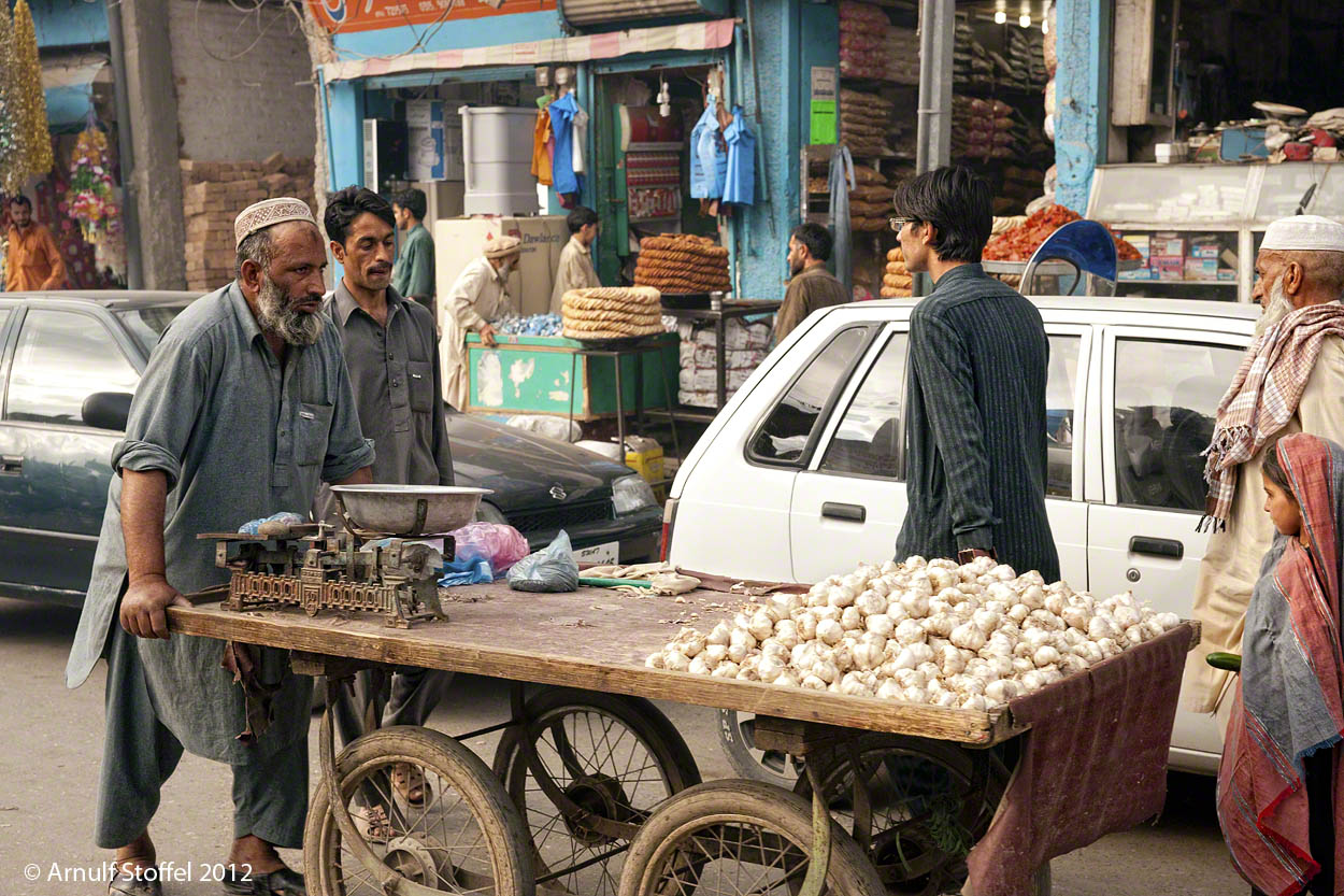 Buntes Treiben in Mingora