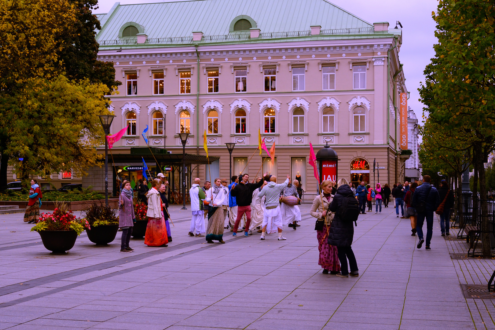 Buntes Treiben in Vilnius