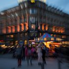 Buntes Treiben vor dem Königsbau 