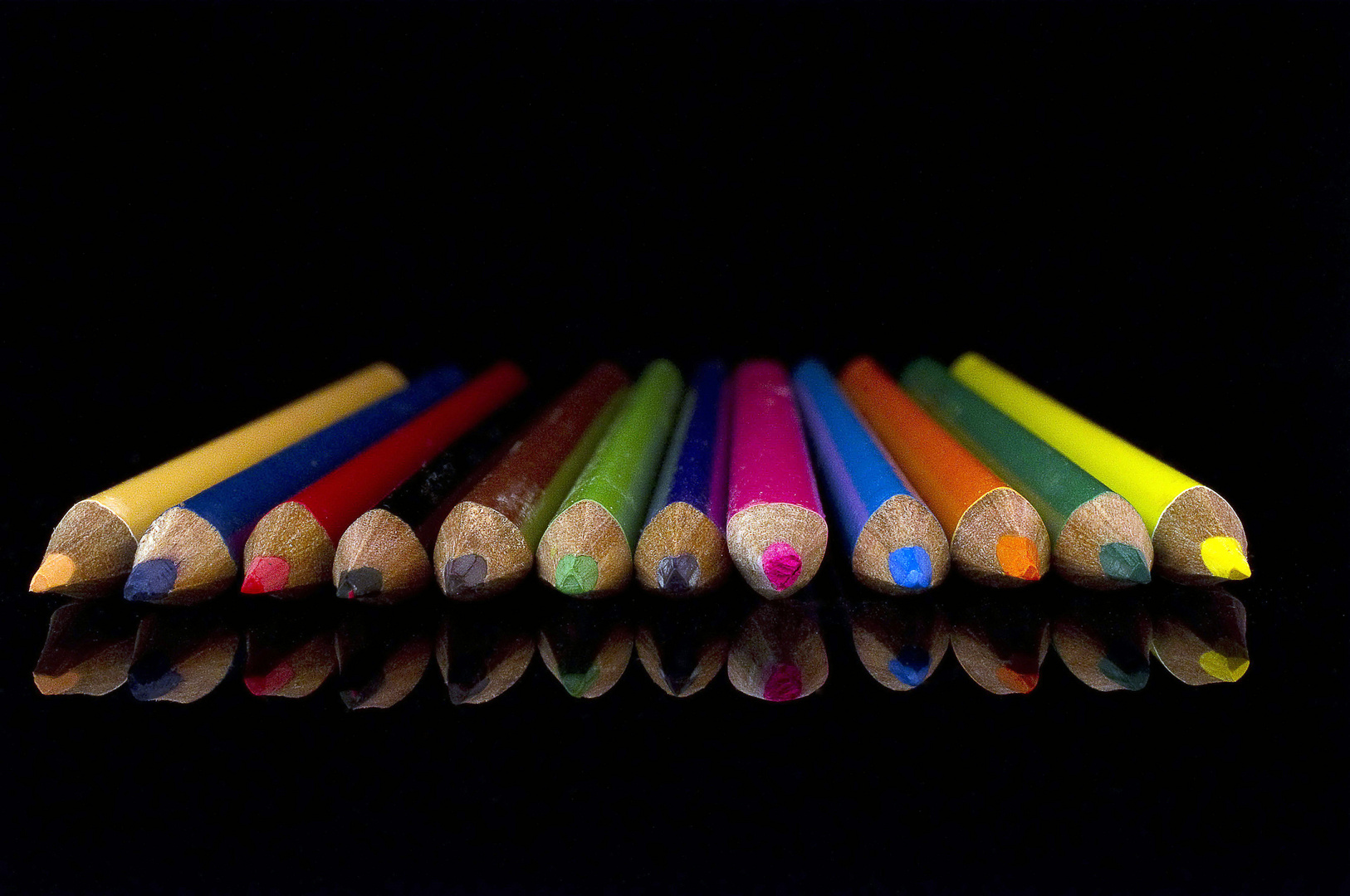 Buntstifte.. Foto & Bild | stillleben, tabletop, bunt Bilder auf