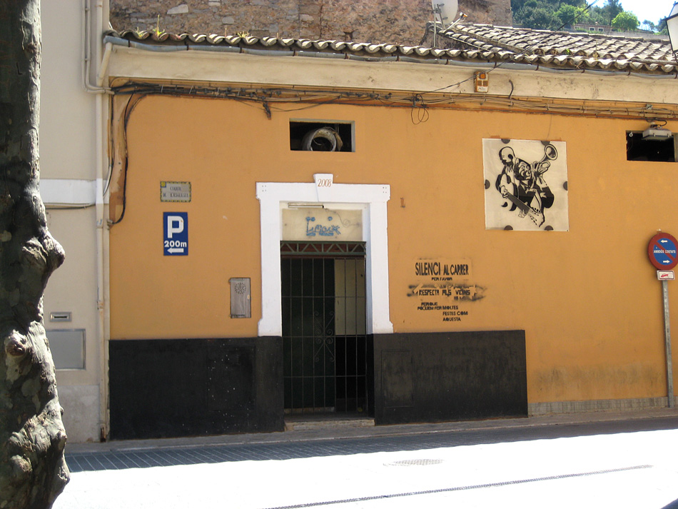 Bunyola: Silenci al Carrer