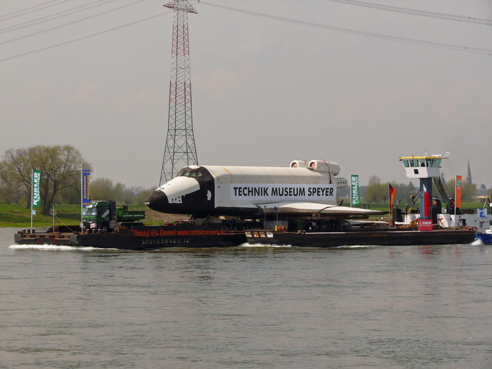 Buran 002 zwischen Bahrein und Baumberg am Rhein