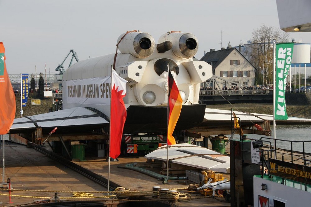 Buran von hinten im Deutzer Hafen