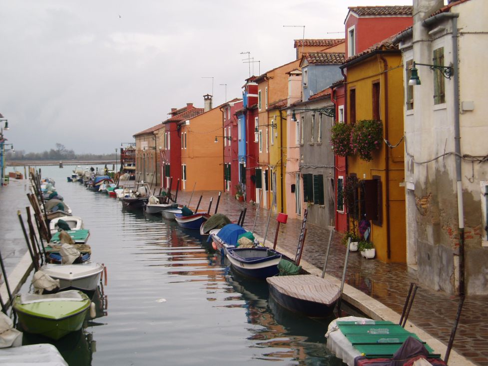 Burano colours the rainy morning