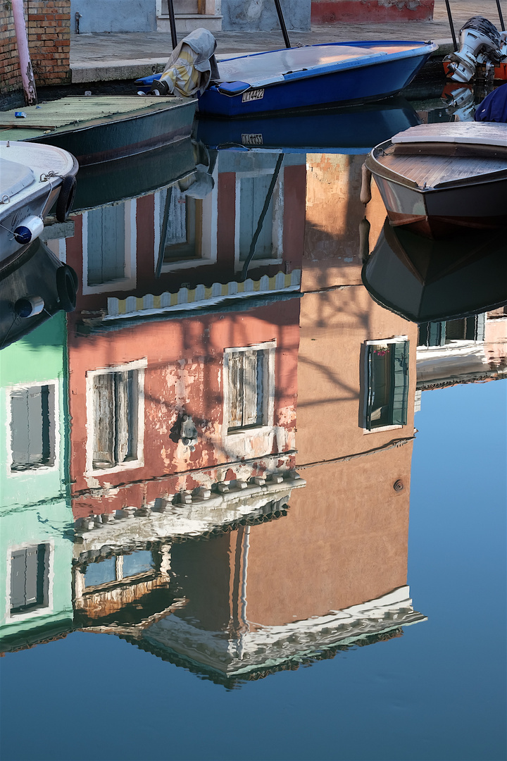 Burano gespiegelt