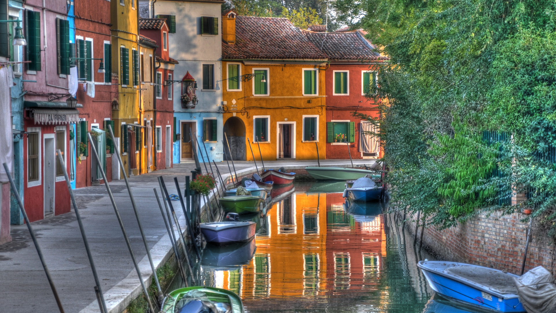 Burano in HDR