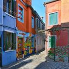 BURANO   - Kunst an der Fassade -