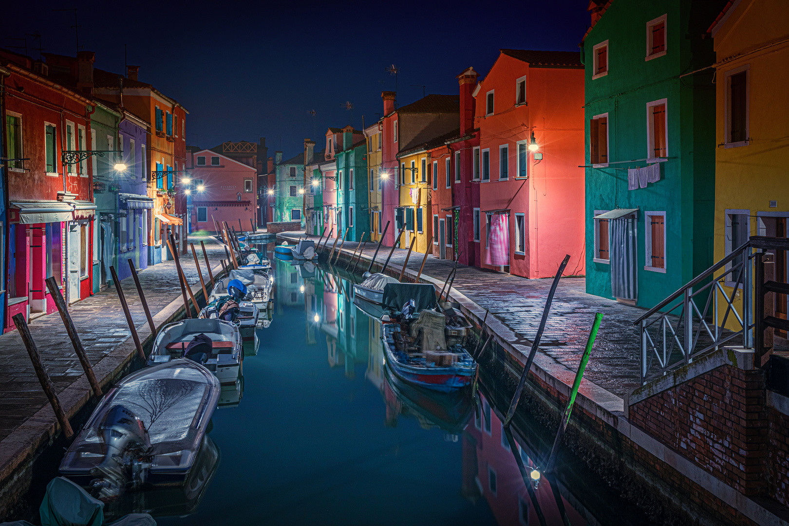 Burano schläft noch - morgens um 6:30 Uhr zur blauen Stunde