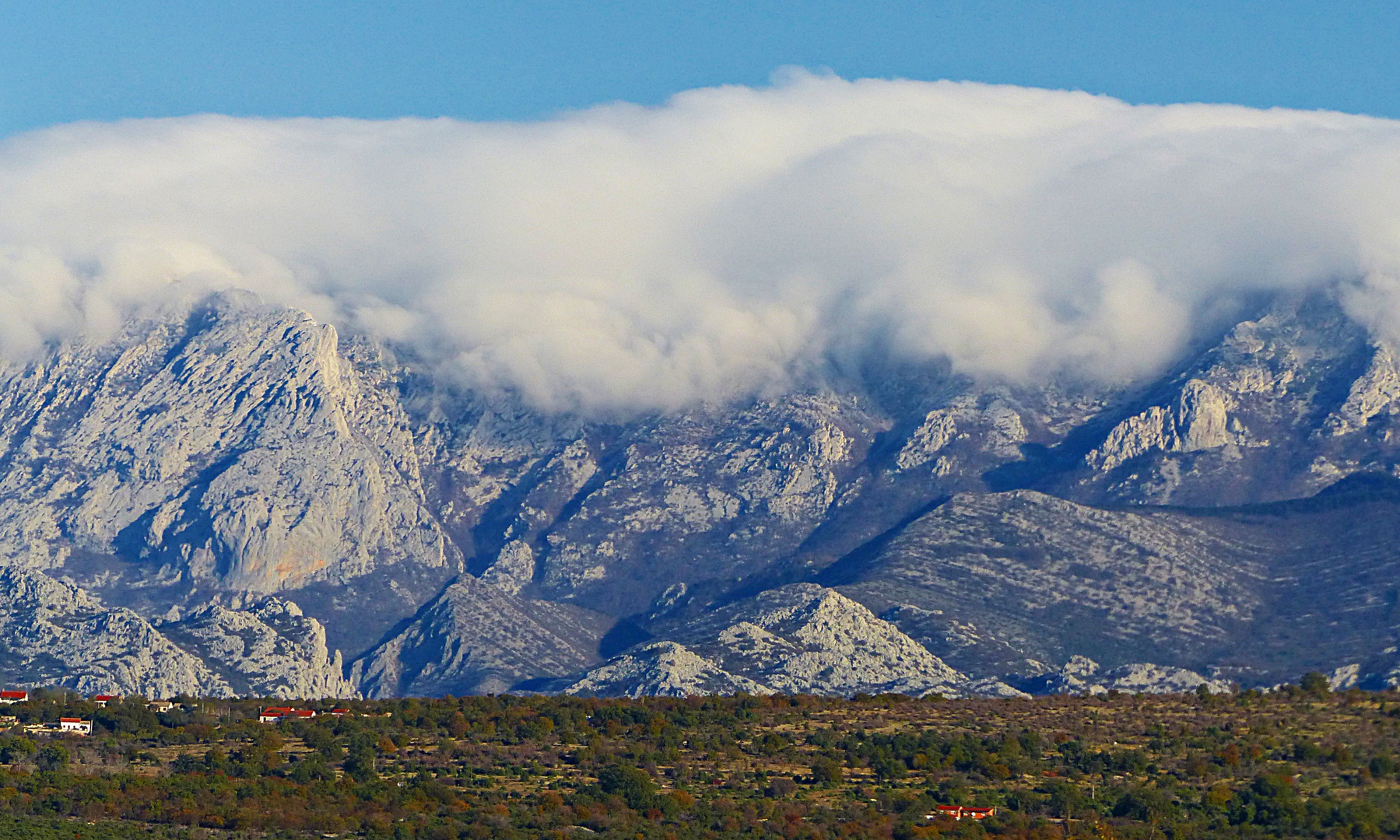 Burawolken auf dem Velebit