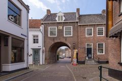 Buren - Voorstraat - Culemburgse Poort 