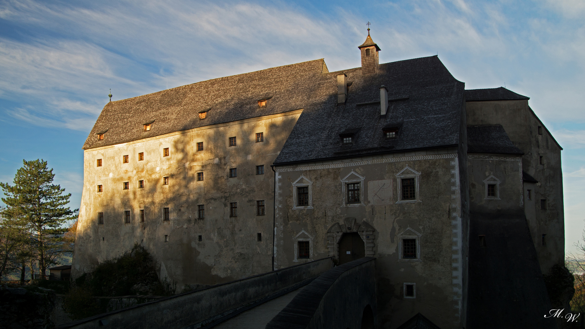 Burg Altbernstein am Morgen