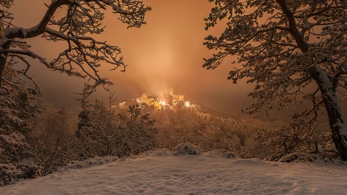 Burg Altdahn im Schnee