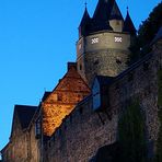 Burg Altena am Anfang der Nacht