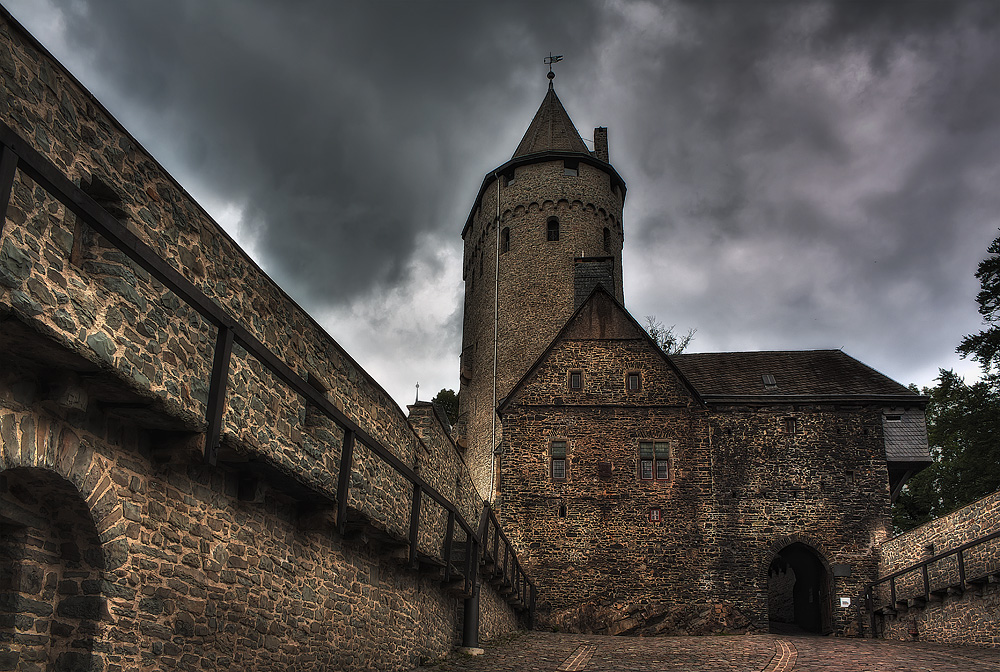 Burg Altena II