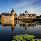 Burg Anholt mit Seerosenteich 