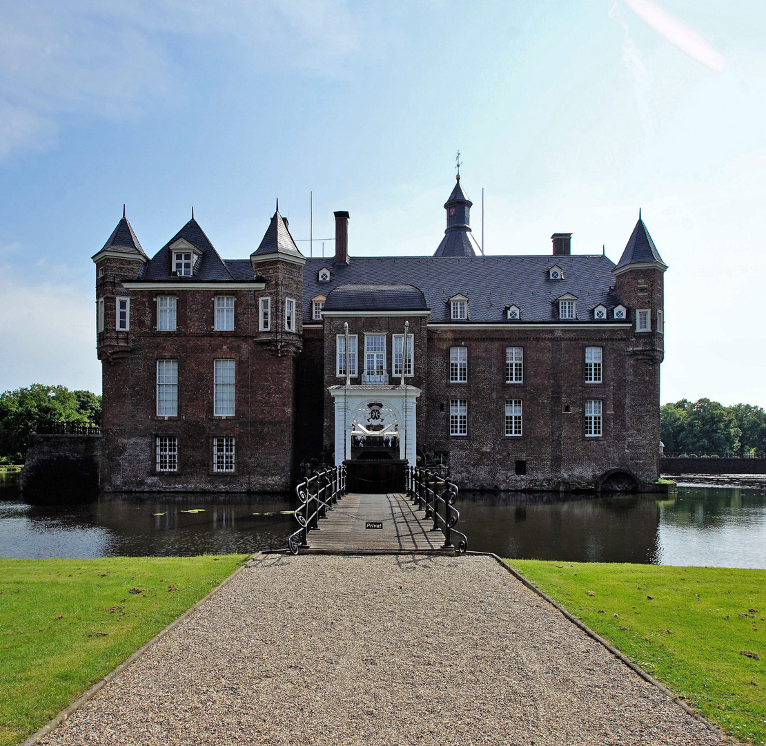 Burg Anholt von Norden.