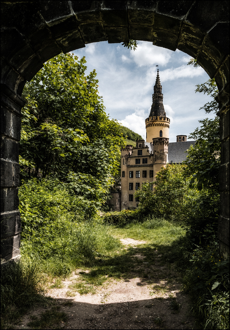 Burg Arenfels 