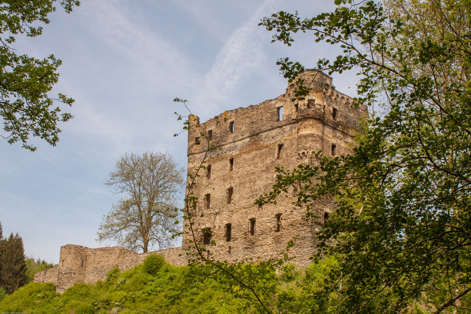 Burg Balduinseck zur Mittagszeit