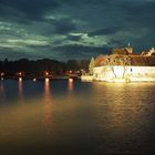 Burg bei Nacht