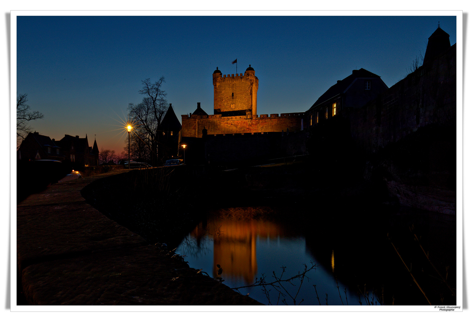 *** Burg Bentheim in der blauen Stunde *** 