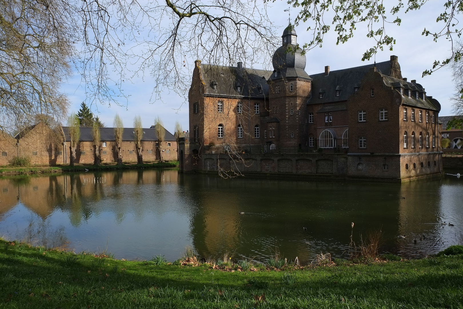 Burg Bergerhausen - die Nordseite